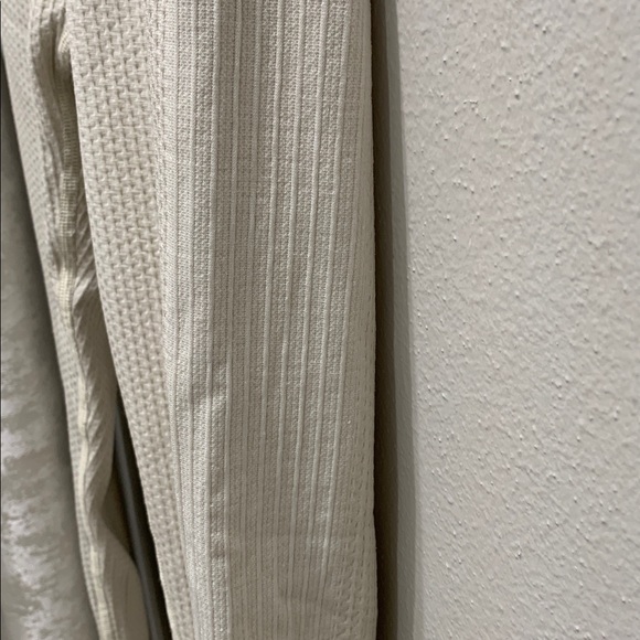 Lululemon Engineered Warmth Jogger. Size: 8 - Picture 10 of 17